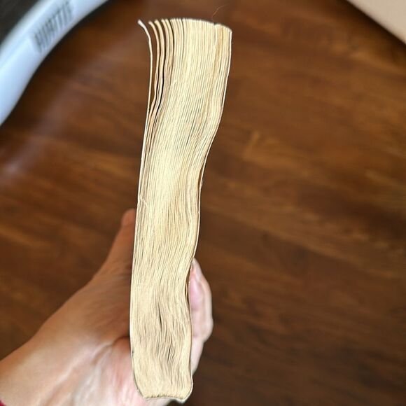 A Moveable Feast by Ernest Hemingway paperback book - Picture 7 of 8